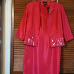 Sleeveless dress with jacket